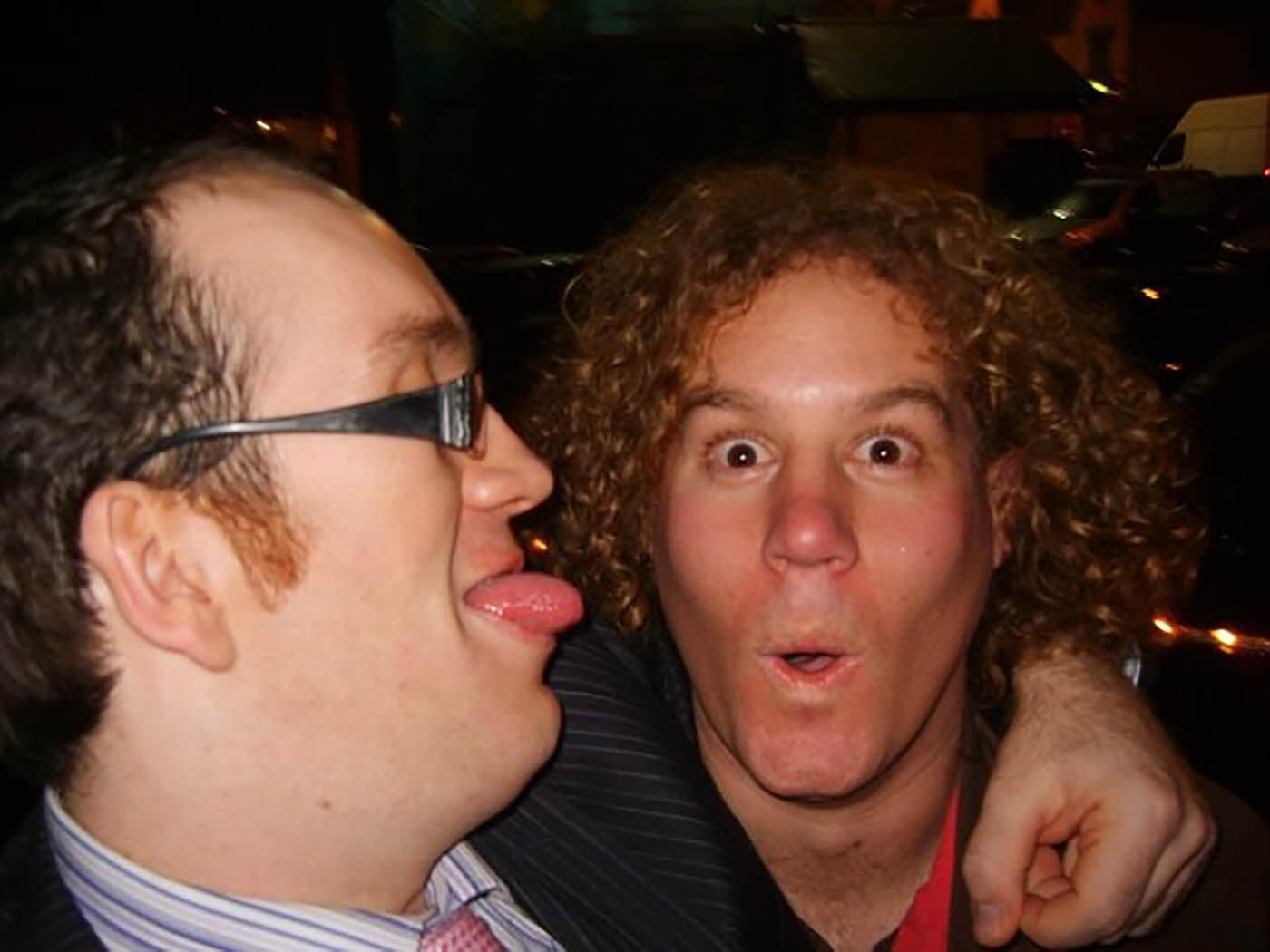 Big tongue, protruding jaw, ginger sideburns. Irresistible.