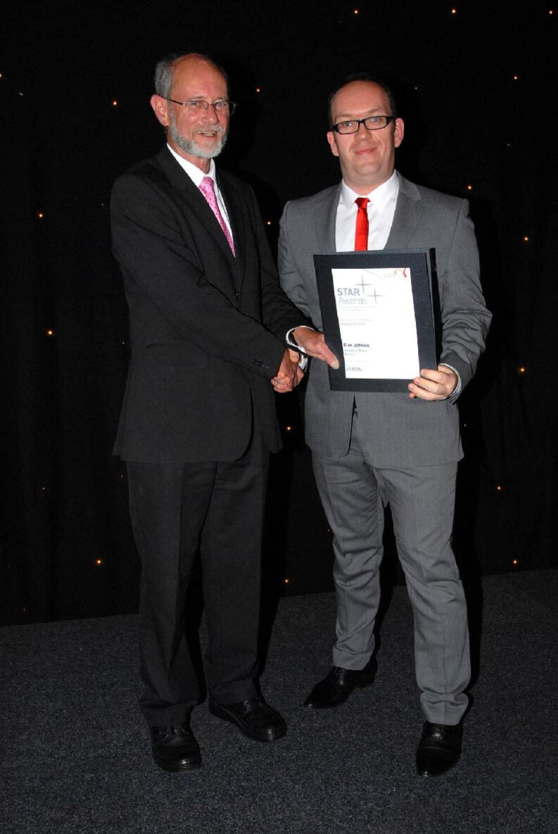 I doubt the surgeons call them ‘tumour scoops’. They&#39;re really called ‘curettes’. Image courtesy of www.marketlab.com