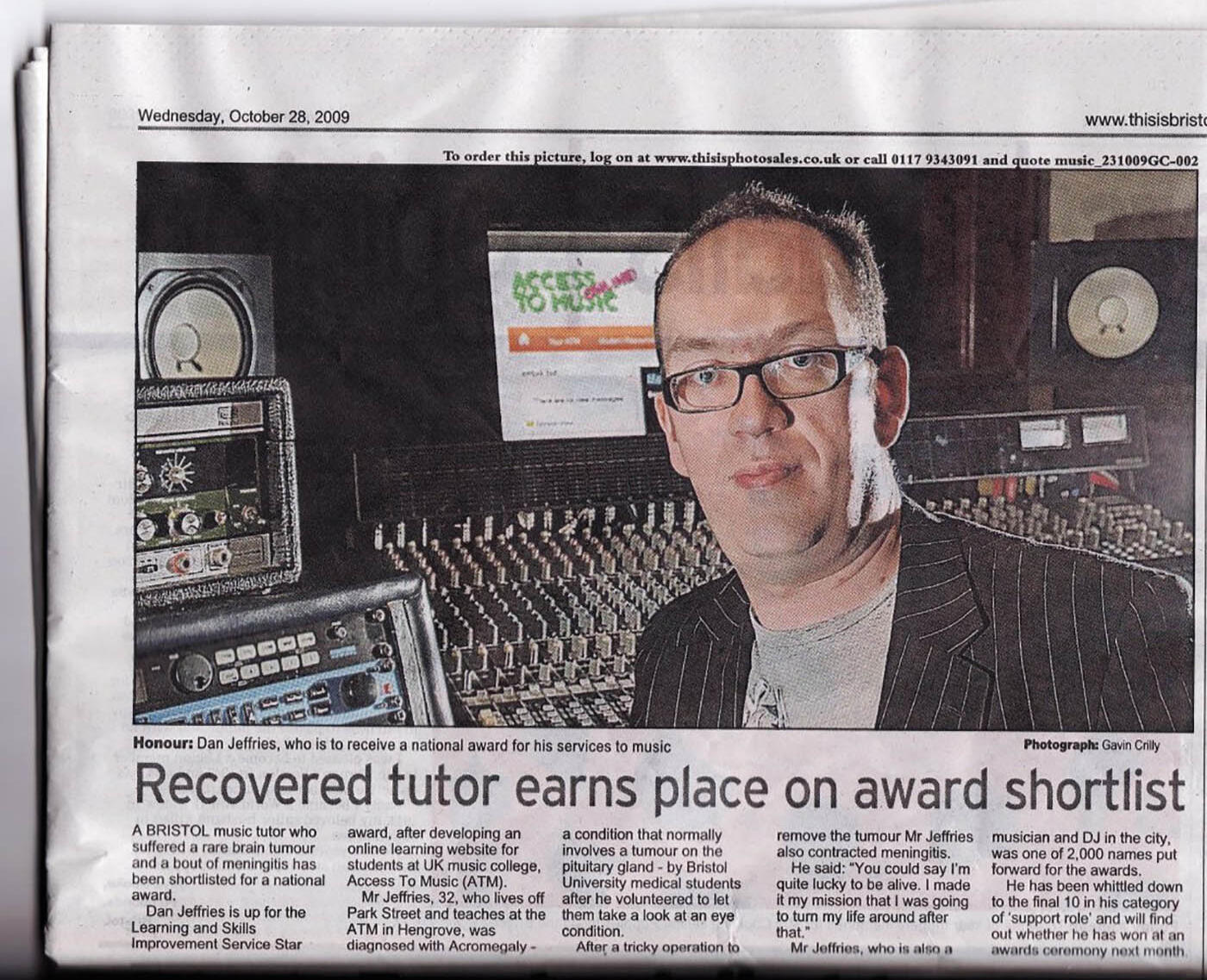 I doubt the surgeons call them ‘tumour scoops’. They're really called ‘curettes’. Image courtesy of www.marketlab.com